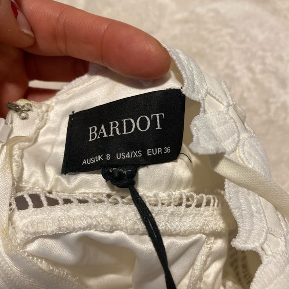 BARDOT White Lace Sleeveless Halter Midi Dress Size XS brand new - Picture 4 of 6